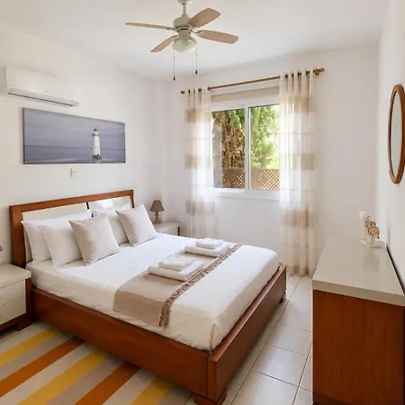 Athena Apartament *